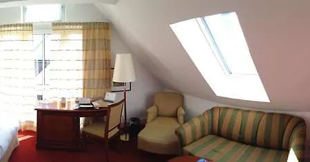 Moosburger Hof Отель Пфаффенхофен-ан-дер-Ильм