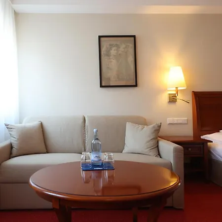Szálloda Moosburger Hof 4*